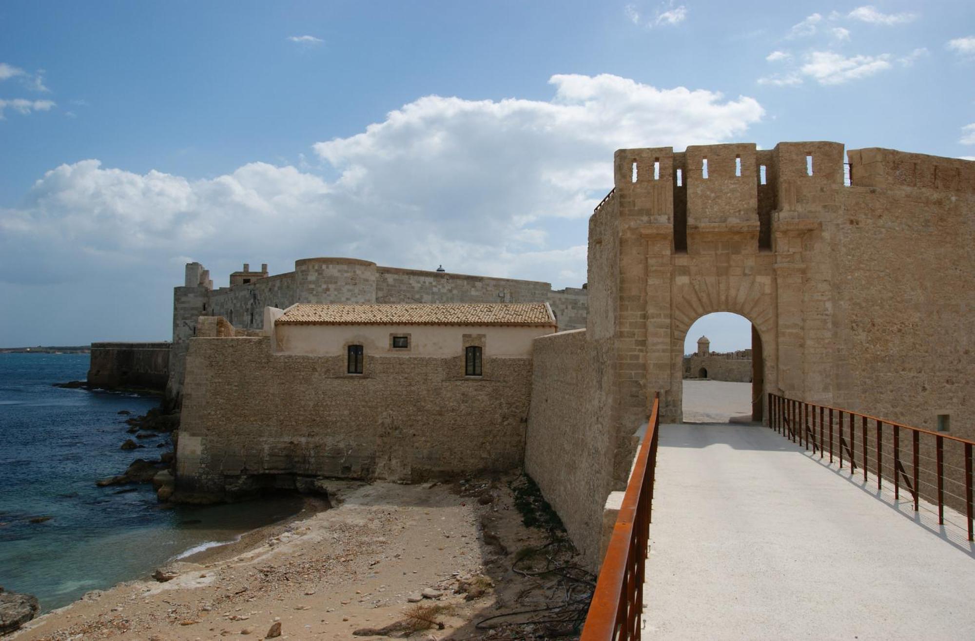 Casabella Apartments Antico Mercato Ortigia Siracusa Syracuse Luaran gambar